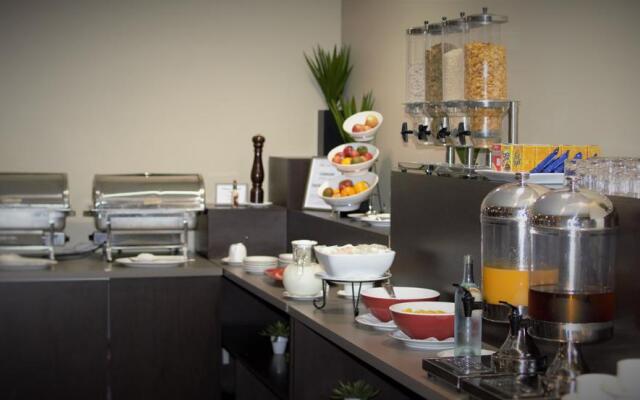 Mt Ommaney Hotel Apartments