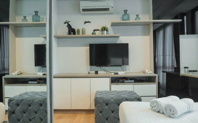 Luxurious Studio at Capitol Suites Apartment