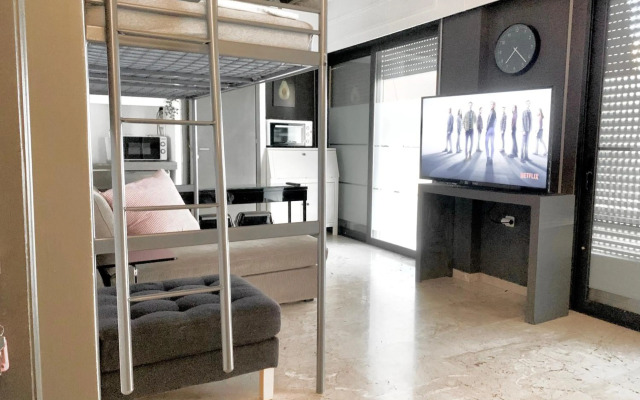 Sleeps 4 close to Iaso Oaka Mitera