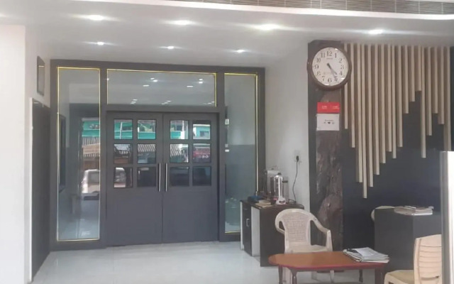 Priyanka Residency by OYO Rooms