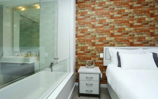 Sandton Skye Unit 702