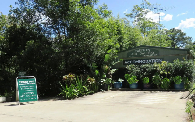 Treetops Accommodation Montville