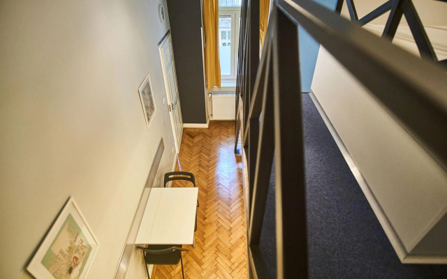 Z40 Apartments - hostAID