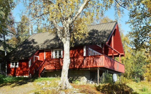 8 Person Holiday Home In Midsund