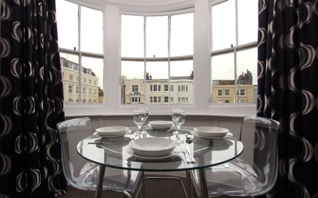 New Steine Apartment Sea View by Brighton Holiday Lets