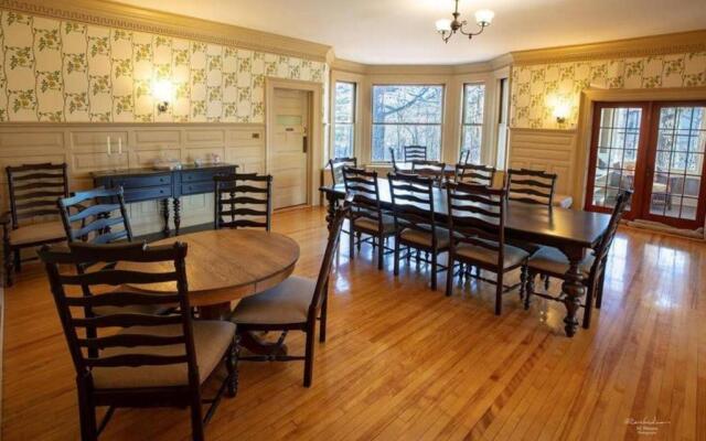 Franklin Manor Bed & Breakfast