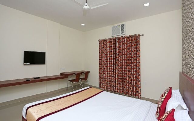 OYO 10271 Hotel Guest INN