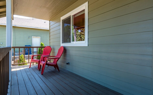 Backyard Oasis 8min to Town Fast Wi-fi