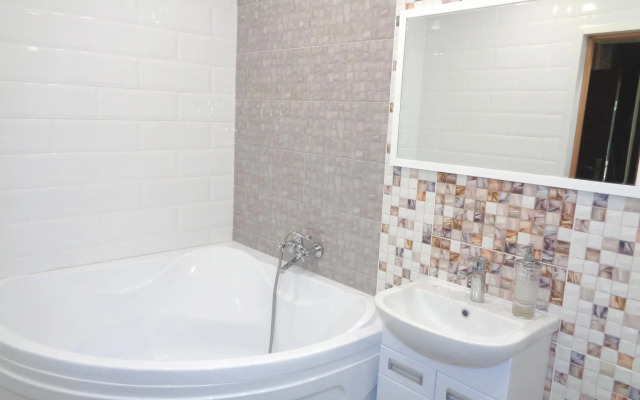 Апартаменты на улице Авиаторов 42