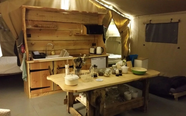 Campfires and Stars Glamping