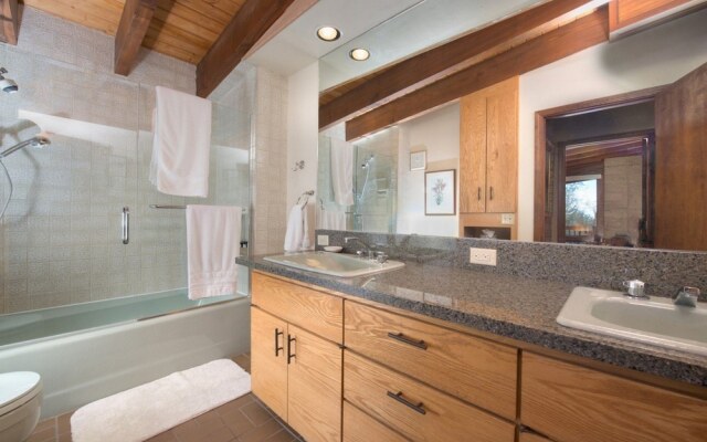 Abode at Swinging Bridge