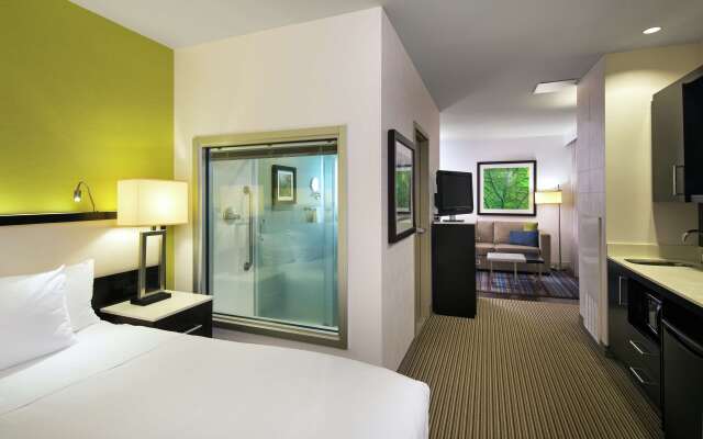 The Hollis Halifax a DoubleTree Suites by Hilton Hotel