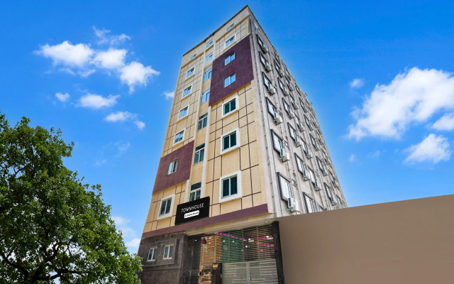 Super Townhouse Kokapet Formerly Aarian Tej Nilayam