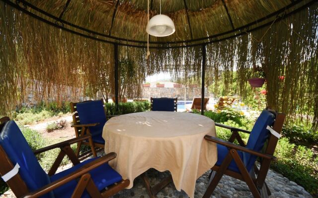 KAY4800 Villa Sems 2 Bedrooms