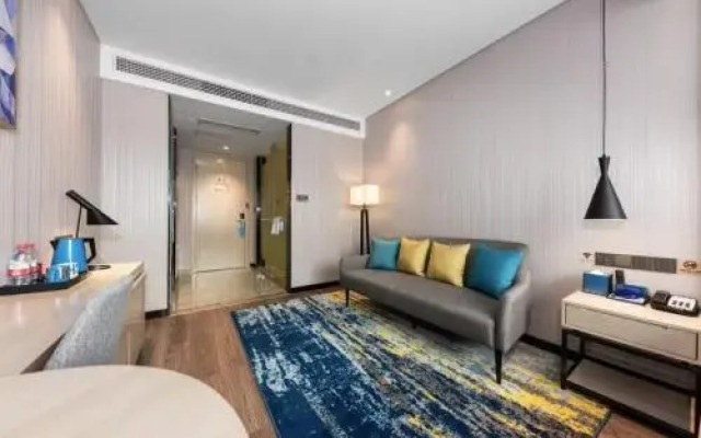 Echarm Hotel (Wuhan Jiefang Park Zhaojiatiao Subway Station)