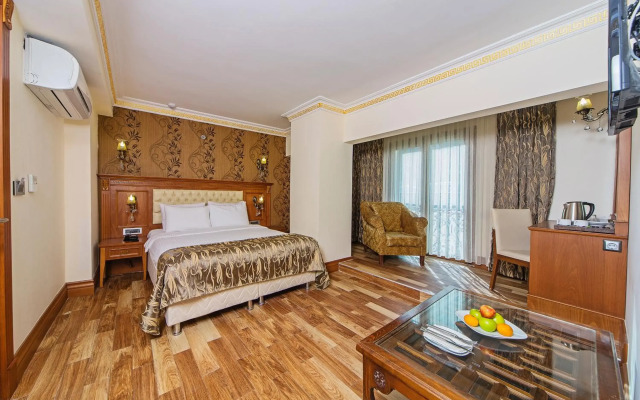 Lausos Palace Hotel