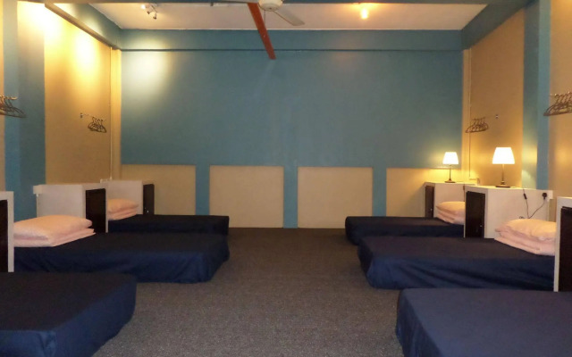 Olive Flashpackers - Hostel