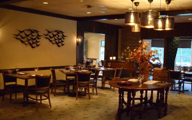 Crescent Lodge and Country Inn - Adults Only