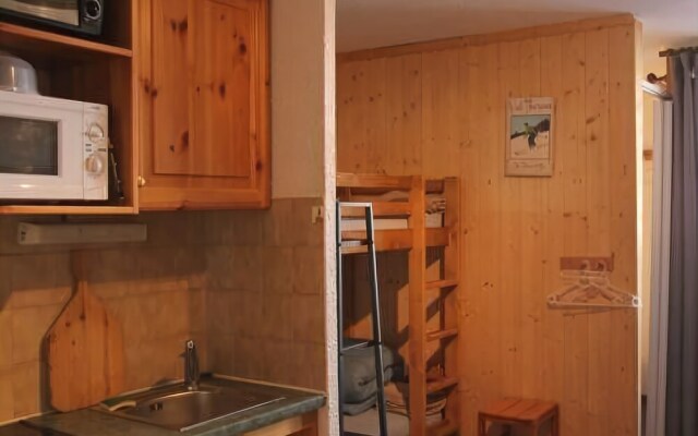 This studio of about 25m2 is quite, on the first floor Holiday home 1