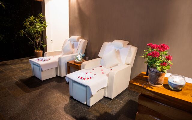 Green Bay Phu Quoc Resort & Spa Hotel