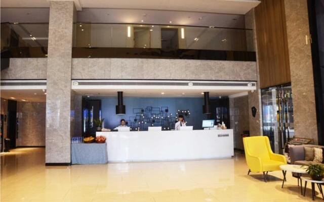 Echarm Hotel (Zhengzhou Conference and Exhibition Center Hongzhuan Road)