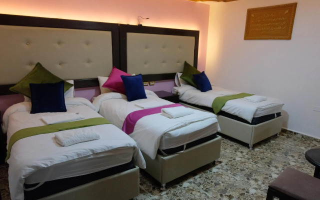Petra Guests Hotel
