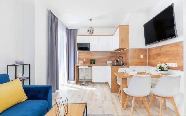Azure Apartment Kołobrzeg by Renters