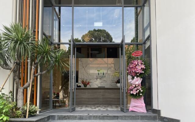 Melina Turtle Lake Saigon Center