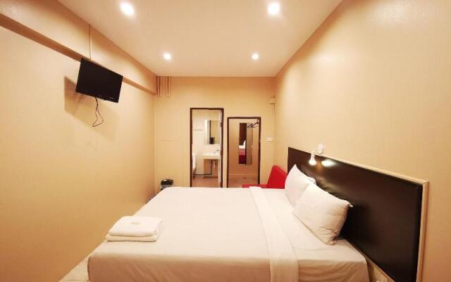 OYO 128 Kkinn South Pattaya Hotel