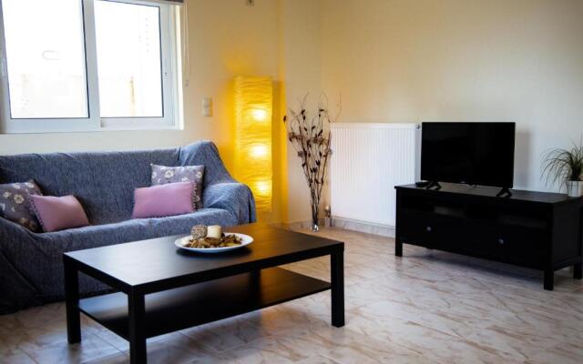 Relaxing family house with garden in Avra, Rafina