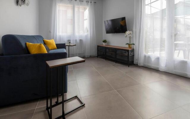 LOC TROTTEUR LE GRAPHITE T2 Grand confort Terrasse