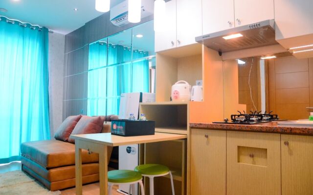 Full Parquette 2BR @ Cinere Bellevue Apartment