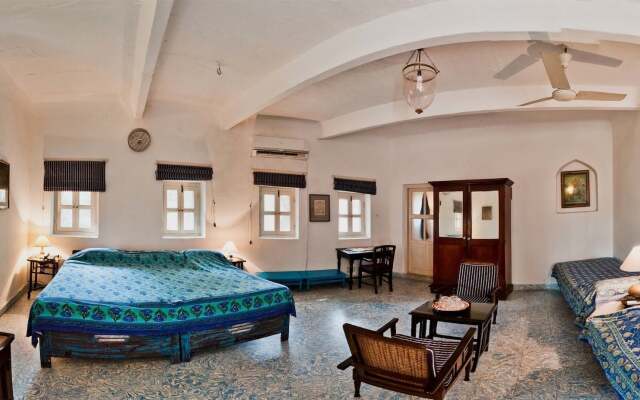 Neemrana's - Hill Fort - Kesroli