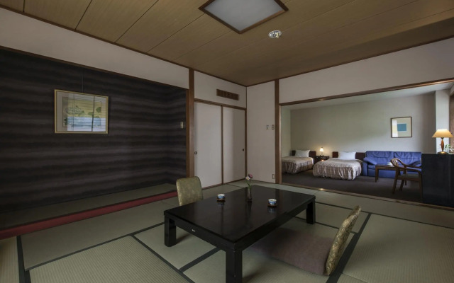 Hotel Lucent Takamiya