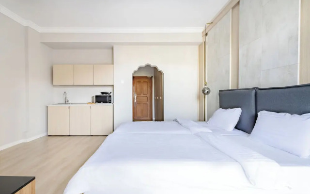 Piccolo Mondo by CityBookings