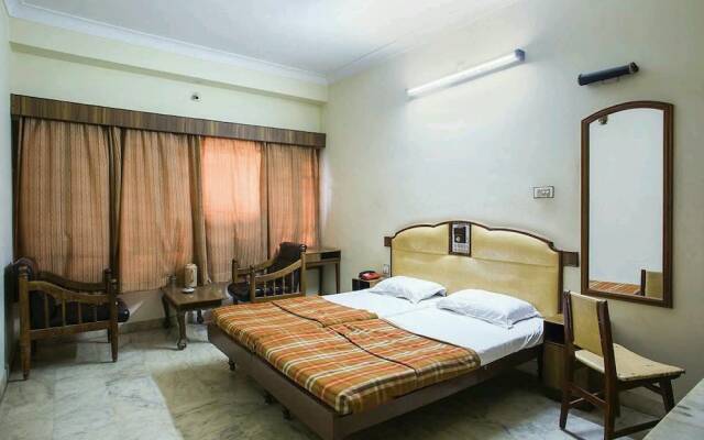 Vinayak Hotel