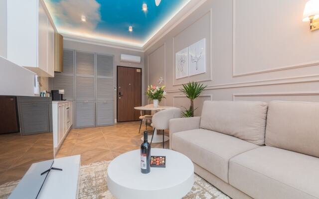 Sky Apartment by Grand Apartments