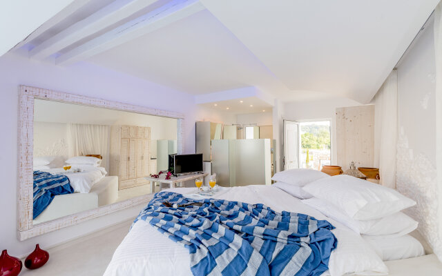 Kouros Home Hotel