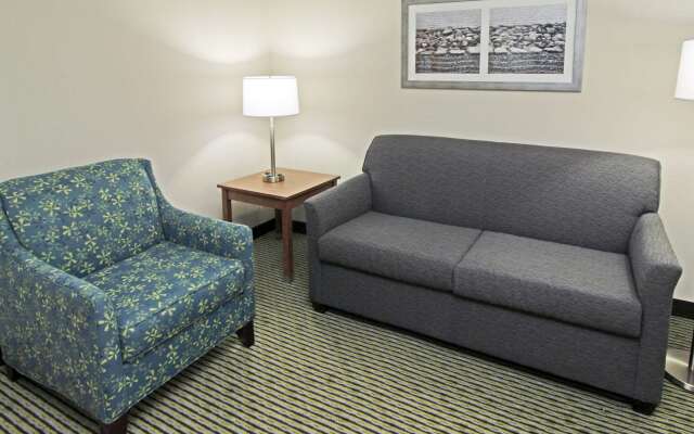 Quality Suites Lake Wright - Norfolk Airport