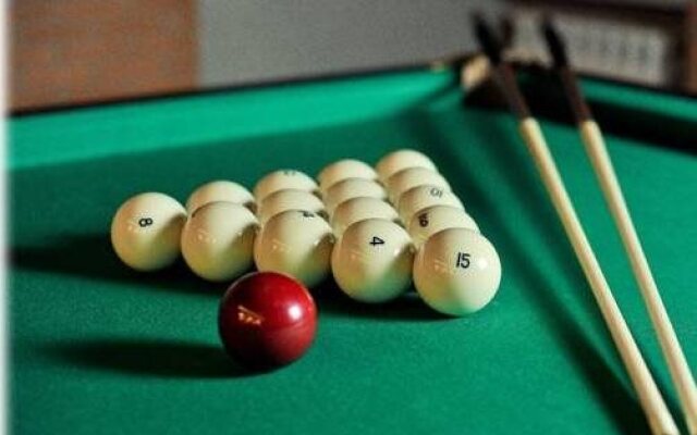 Отель Берлога