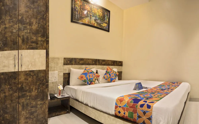 Hotel Embassy Grand