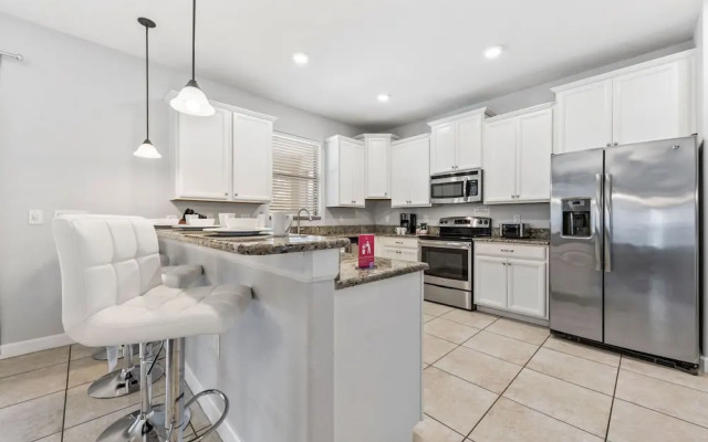 1417 Rolling Fairway Dr