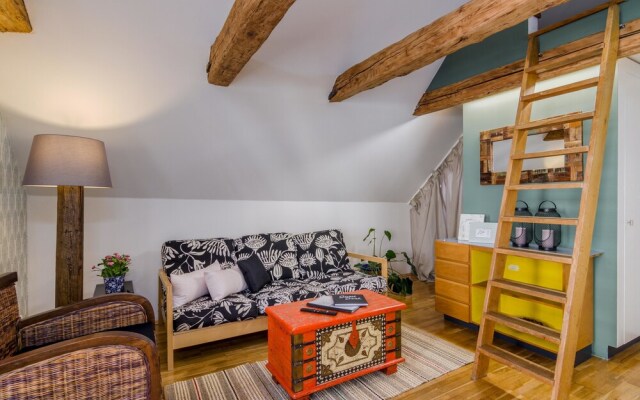 Old Town square APT by Michal&Friends