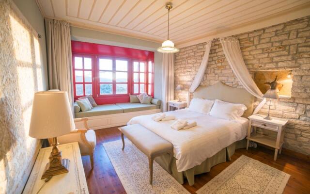 Village Primoula Suites & Spa