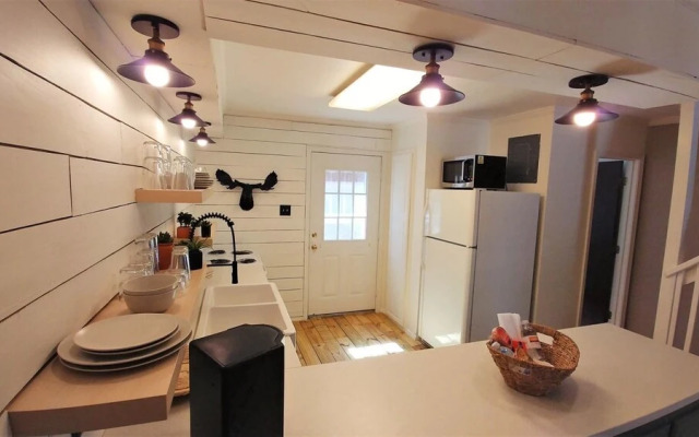 Claim_jumper_townhouse_15