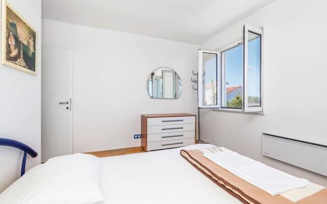 Beautiful Home in Barbat With Wifi and 2 Bedrooms
