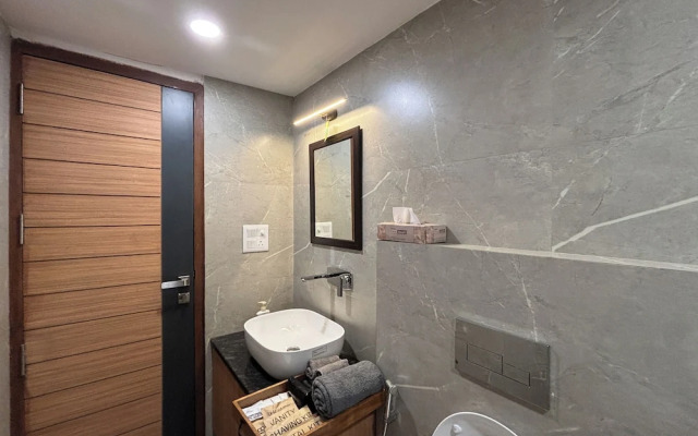 Housr Sector 45 Gurgaon Artemis Hospital