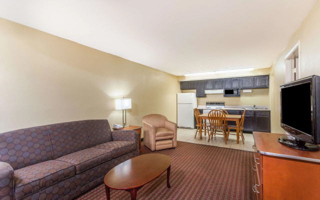 Baymont by Wyndham Pigeon Forge near Island Drive