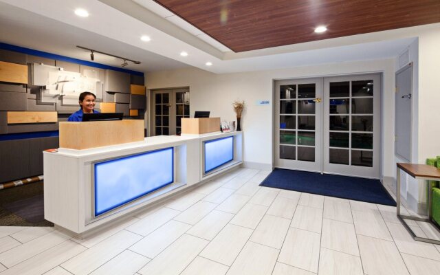 Holiday Inn Express Hotel & Suites San Diego-Escondido by IHG