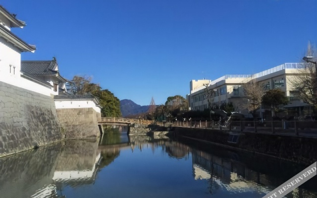 Momotaro International House